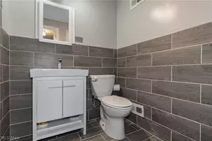 13800 Fairhill Rd, Loveland, OH 44120 - Photo 20