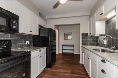 13800 Fairhill Road #419, Loveland, OH 44120 - Photo 12