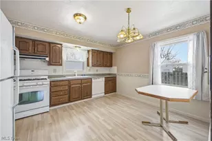 5365 Oakcrest Ave, Austintown, OH 44515 - Photo 6