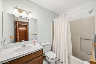 244 S Oval Dr, Chardon, OH 44024 - Photo 18