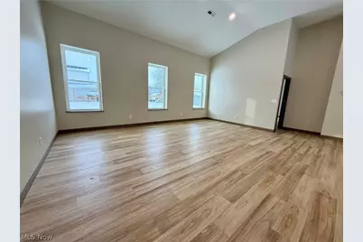 118 E Russell Avenue, West Lafayette, OH 43845 - Photo 6