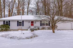 3867 Melv St, Barberton, OH 44203 - Photo 1