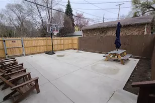 4208 John Ct, Loveland, OH 44113 - Photo 2