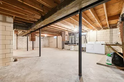 1310 Overlook Drive, Alliance, OH 44601 - Photo 24