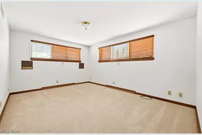 1310 Overlook Drive, Alliance, OH 44601 - Photo 14