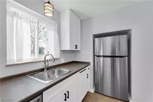 1910 9th St, Cuyahoga Falls, OH 44221 - Photo 6