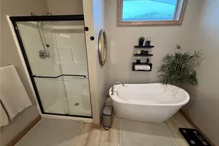 1196 Pine Bluff Dr NE, New Philadelphia, OH 44663 - Photo 24