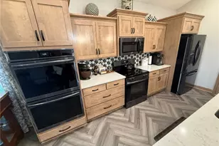 1196 Pine Bluff Dr NE, New Philadelphia, OH 44663 - Photo 8