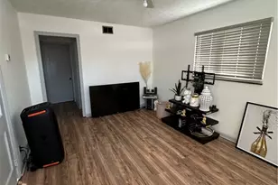 12018 Erwin Ave, Loveland, OH 44135 - Photo 6