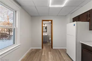 301 E Voris St, Akron, OH 44311 - Photo 14