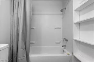 301 E Voris St, Akron, OH 44311 - Photo 16