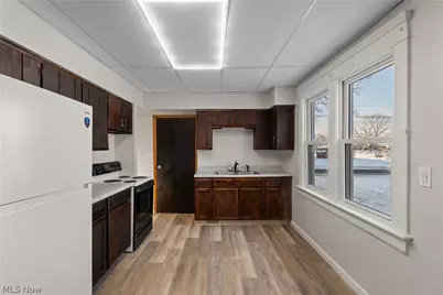 301 E Voris Street, Akron, OH 44311 - Photo 10