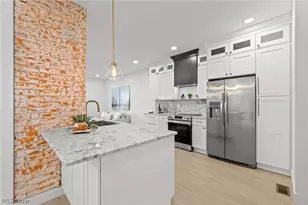 1422 W 77th St, Loveland, OH 44102 - Photo 14