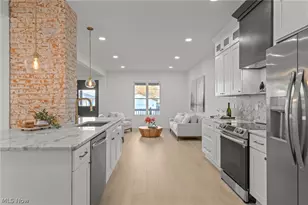 1422 W 77th St, Loveland, OH 44102 - Photo 12