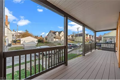 1422 W 77th Street, Loveland, OH 44102 - Photo 2