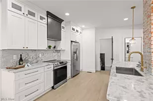 1422 W 77th St, Loveland, OH 44102 - Photo 10