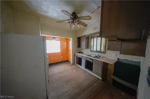 1347 Hampton Rd, East Cleveland, OH 44112 - Photo 6