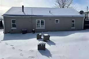1317 40th St, Parkersburg, WV 26104 - Photo 2