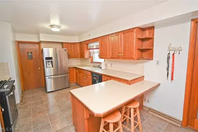 8002 Sigle Lane, Poland, OH 44514 - Photo 16