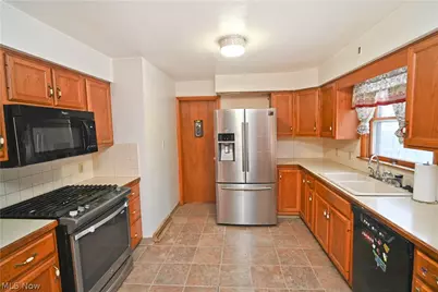 8002 Sigle Lane, Poland, OH 44514 - Photo 12