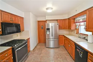 8002 Sigle Ln, Poland, OH 44514 - Photo 12