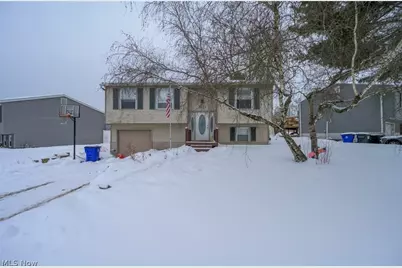 1033 Sunnywood Lane, Ravenna, OH 44266 - Photo 1