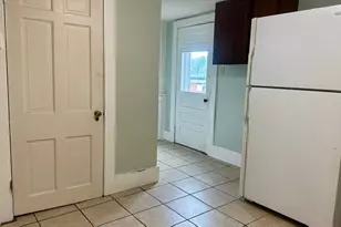 649 W Hopocan Ave, Barberton, OH 44203 - Photo 4