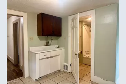 649 W Hopocan Avenue #1/2, Barberton, OH 44203 - Photo 10