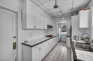 2410 Overlook Rd, Cleveland Heights, OH 44106 - Photo 16