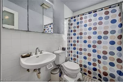 2410 Overlook Road, Cleveland Heights, OH 44106 - Photo 22