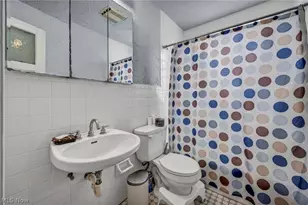 2410 Overlook Rd, Cleveland Heights, OH 44106 - Photo 22