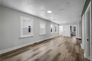 1939 W 54th St, Loveland, OH 44102 - Photo 6