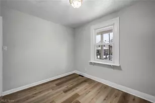 1939 W 54th St, Loveland, OH 44102 - Photo 14