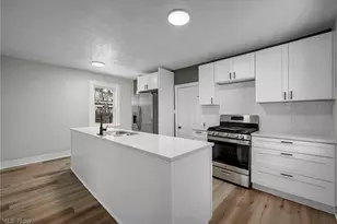 1939 W 54th St, Loveland, OH 44102 - Photo 8