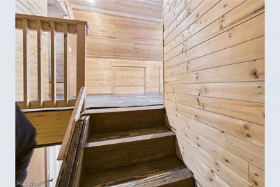 2209 26th Street SW, Akron, OH 44314 - Photo 32