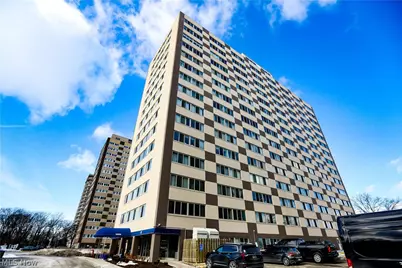 12520 Edgewater Drive #306, Oakwood, OH 44107 - Photo 1