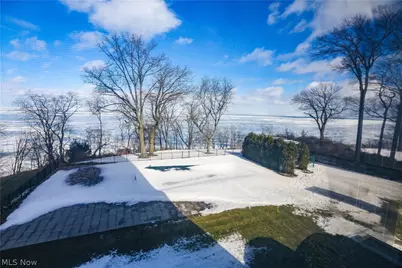 12520 Edgewater Drive #306, Oakwood, OH 44107 - Photo 22