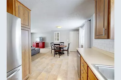 231 Cedar Street N, East Canton, OH 44730 - Photo 6