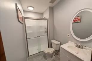 2000 Stake Dr, Green, OH 44232 - Photo 8