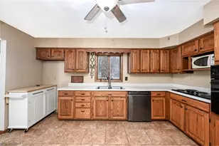 3475 Heckman St NW, Uniontown, OH 44685 - Photo 12