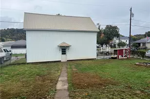 782 E State St, Newcomerstown, OH 43832 - Photo 6