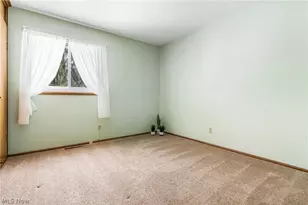 3388 Symphony Ln, New Franklin, OH 44216 - Photo 18