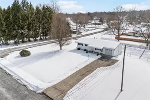 3388 Symphony Ln, New Franklin, OH 44216 - Photo 6