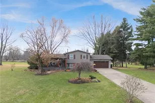 18331 William Dr, Doylestown, OH 44230 - Photo 2