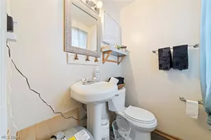 4950 Harris Rd, Grandview Heights, OH 44147 - Photo 16