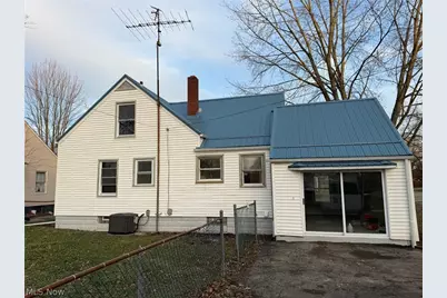 880 Meadowbrook Avenue SE, Warren, OH 44484 - Photo 4