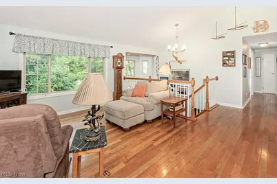 10955 Auburn Road, Chardon, OH 44024 - Photo 4