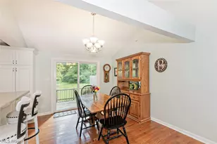 10955 Auburn Rd, Chardon, OH 44024 - Photo 8