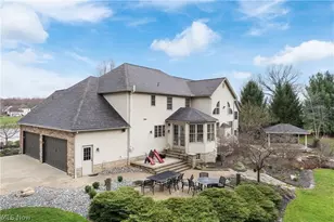 1014 Kings Ridge Blvd, Wadsworth, OH 44281 - Photo 2