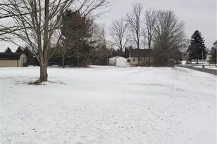 5411 Columbus Rd NE, Louisville, OH 44641 - Photo 28